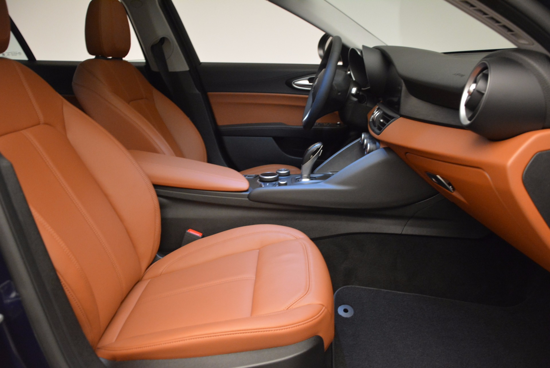 New-2017-Alfa-Romeo-Giulia-Q4