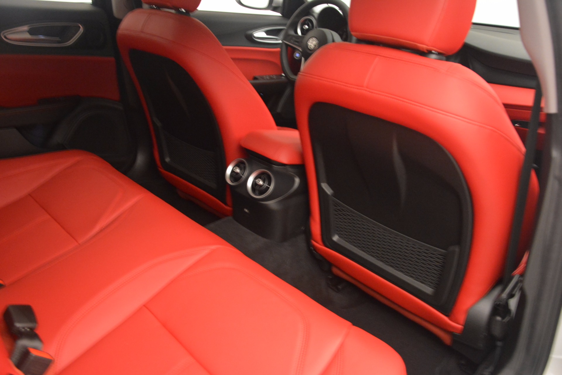 New-2017-Alfa-Romeo-Giulia-Q4