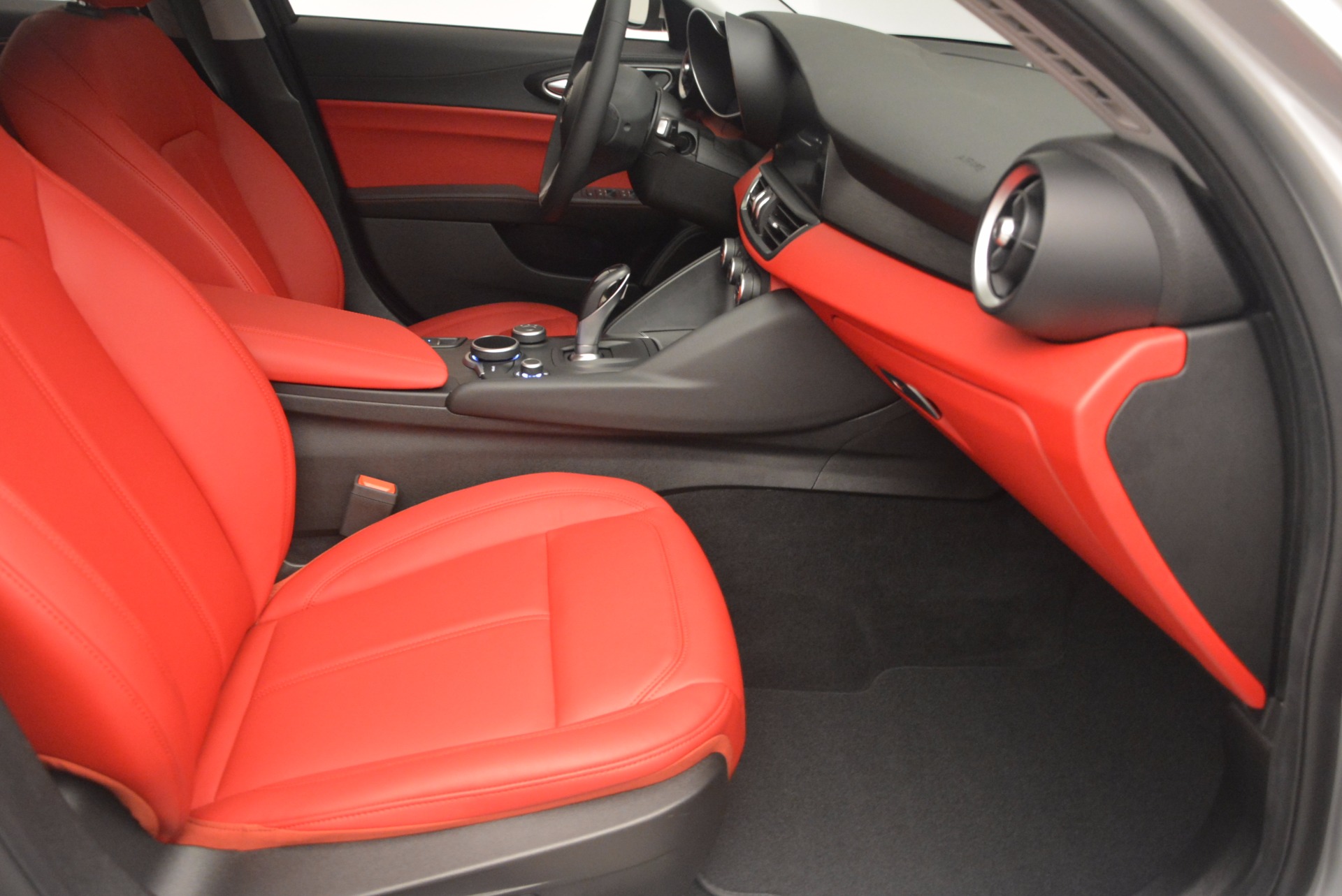 New-2017-Alfa-Romeo-Giulia-Q4