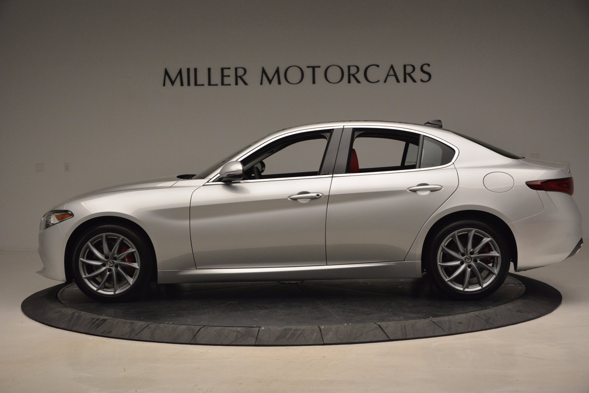 New-2017-Alfa-Romeo-Giulia-Q4