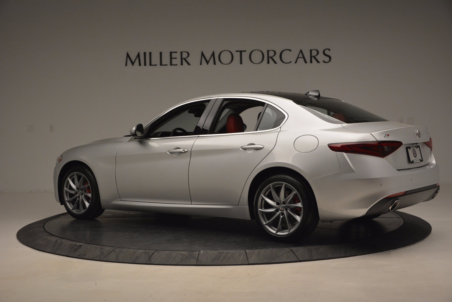 New-2017-Alfa-Romeo-Giulia-Q4