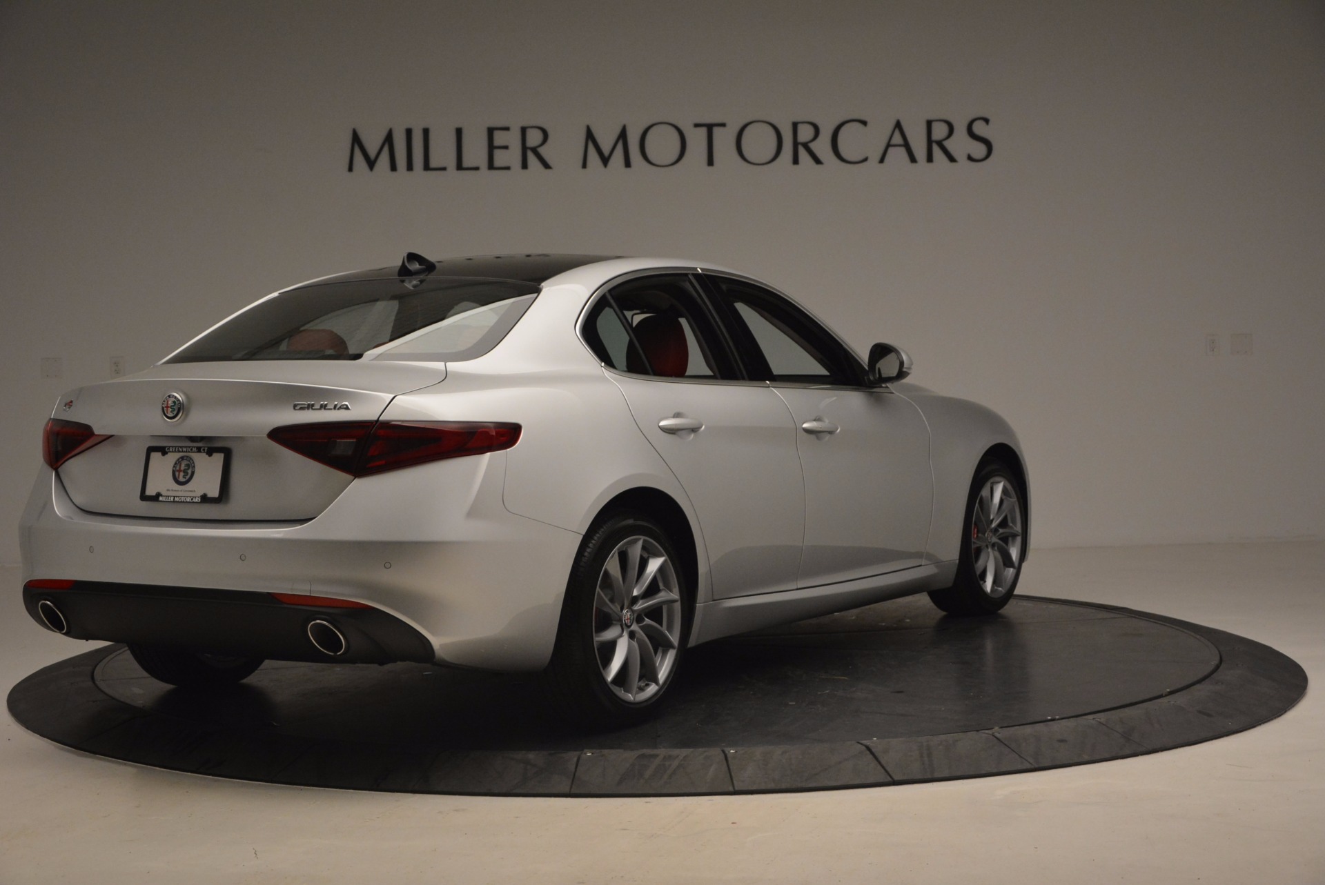 New-2017-Alfa-Romeo-Giulia-Q4