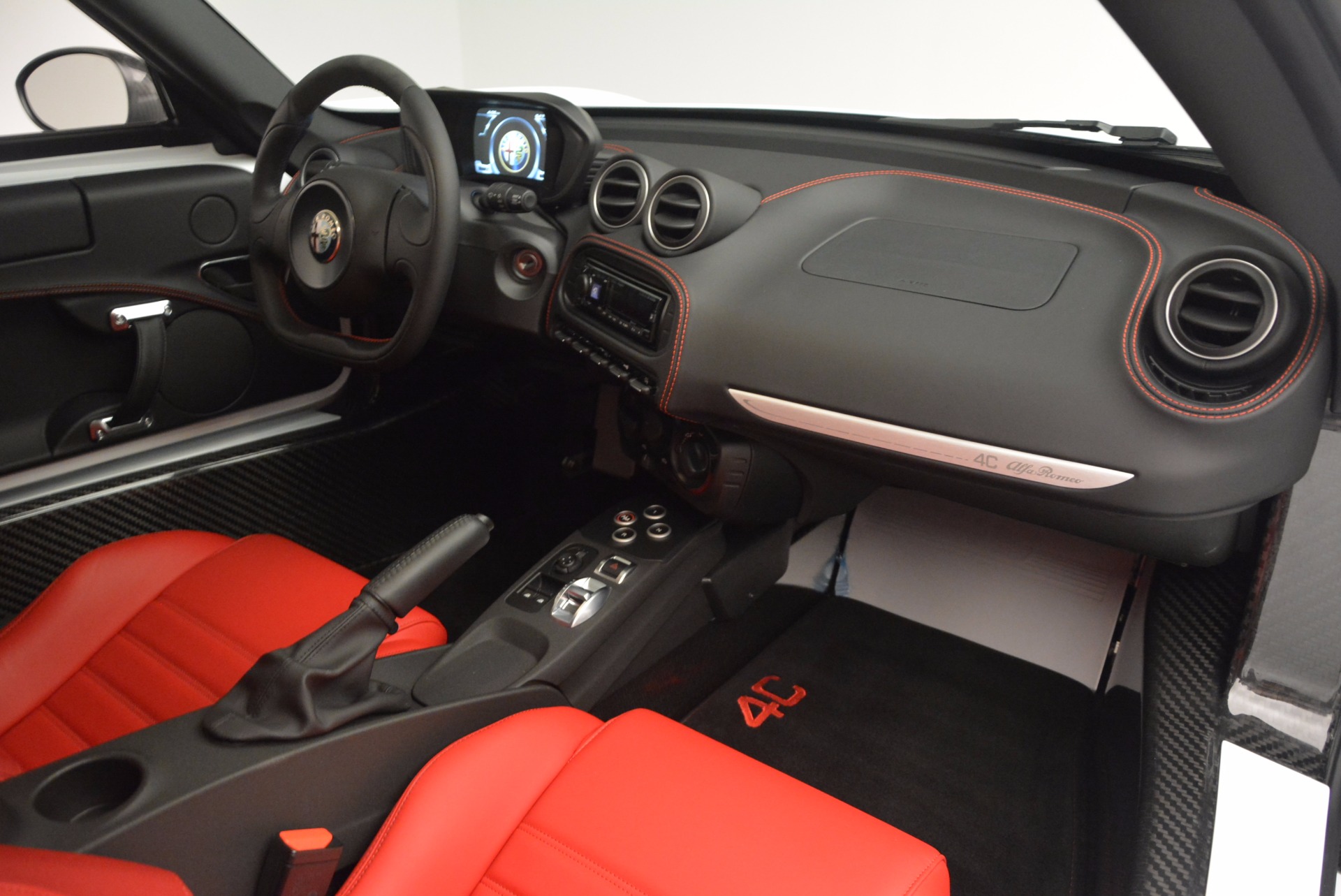 New-2016-Alfa-Romeo-4C-Coupe