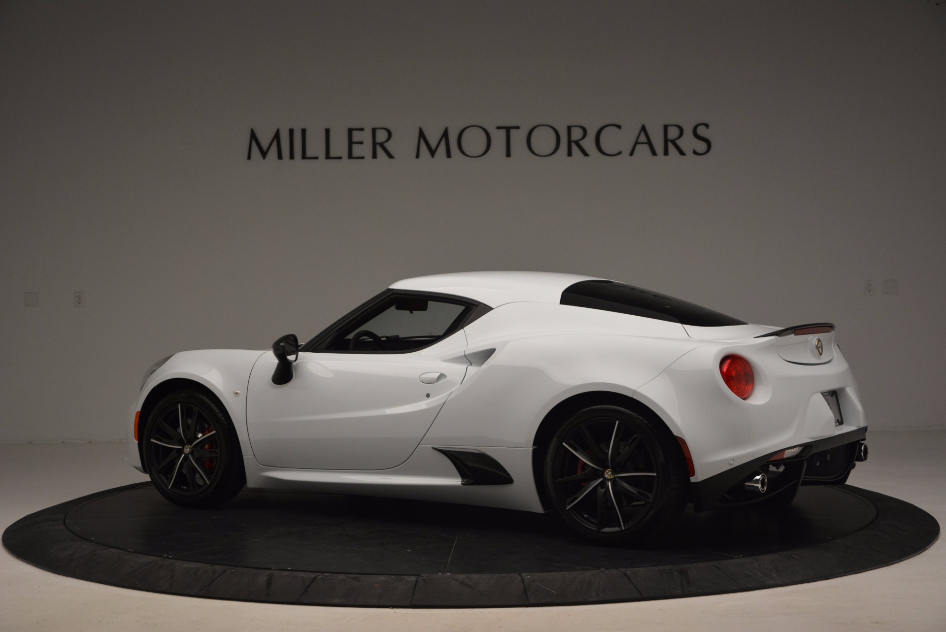 New-2016-Alfa-Romeo-4C-Coupe