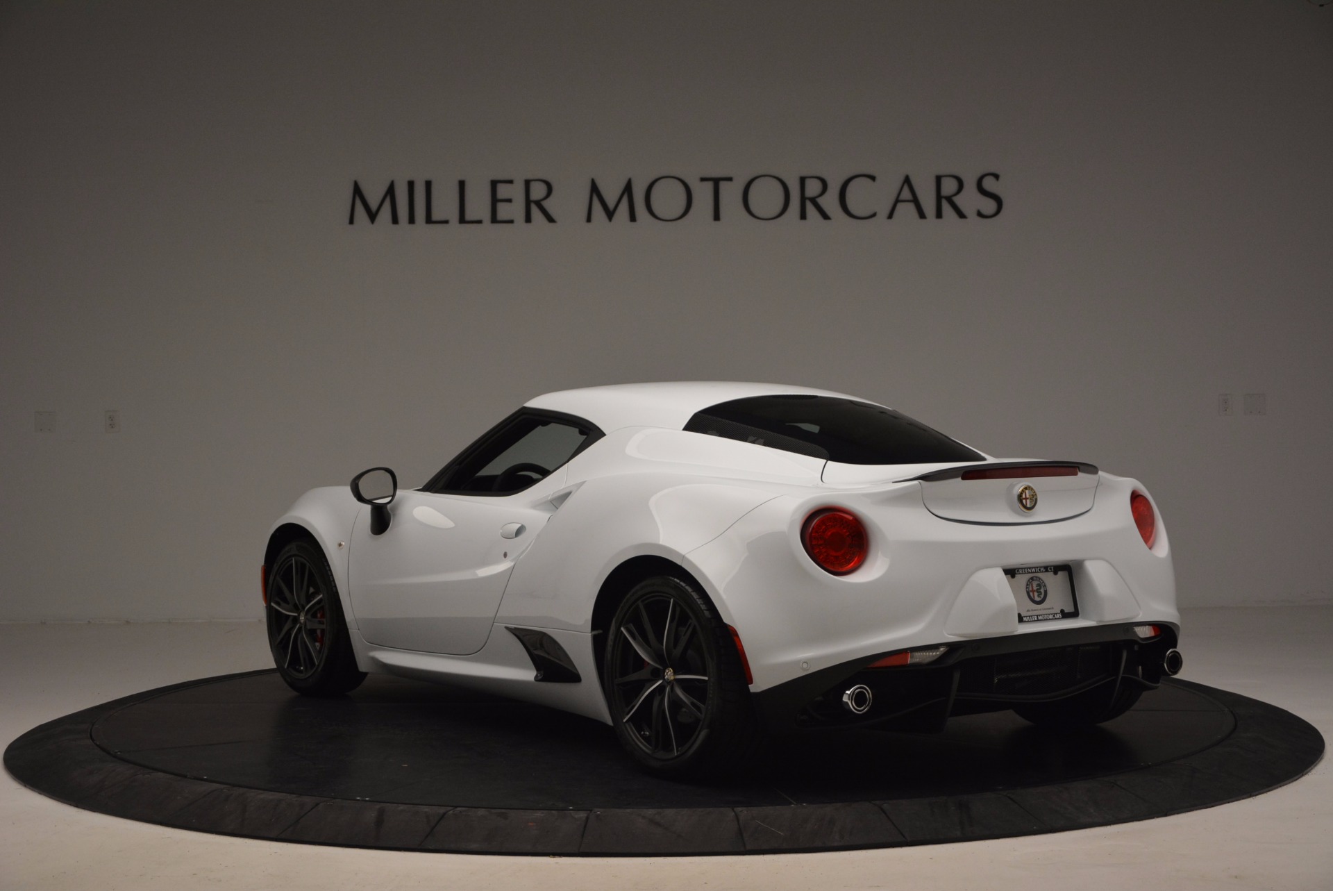 New-2016-Alfa-Romeo-4C-Coupe